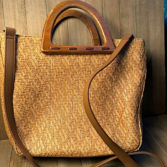 Fossil Handbags - Fossil Woven Wicker Wooden Handle Square Crossbody Bag Purse 12x10x4” Tan Brown